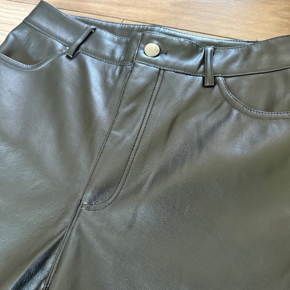 NWT | Dynamite Gisele Faux Leather Pants | Size 2 - Picture 6 of 7